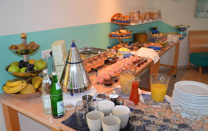 Imagen del bar/restaurante del Hotel Aquamarin. Foto 2