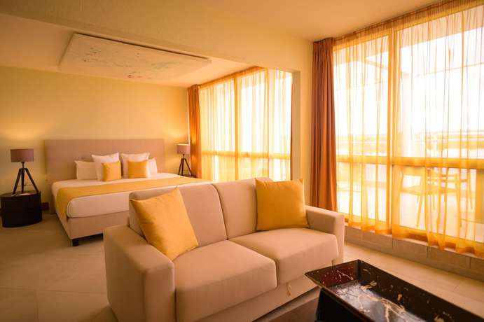 Imagen de la habitación del Hotel Arawak Beach Resort. Foto 10