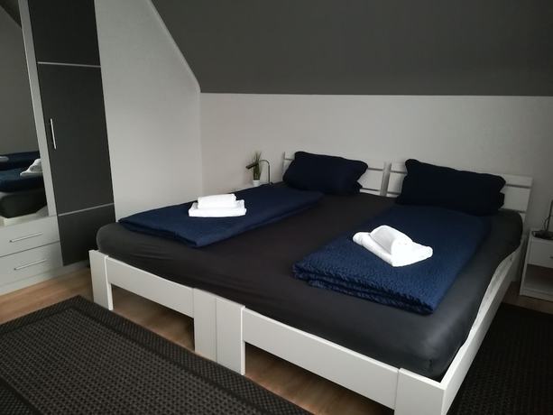 Imagen de la habitación del Hotel Ari. Foto 4