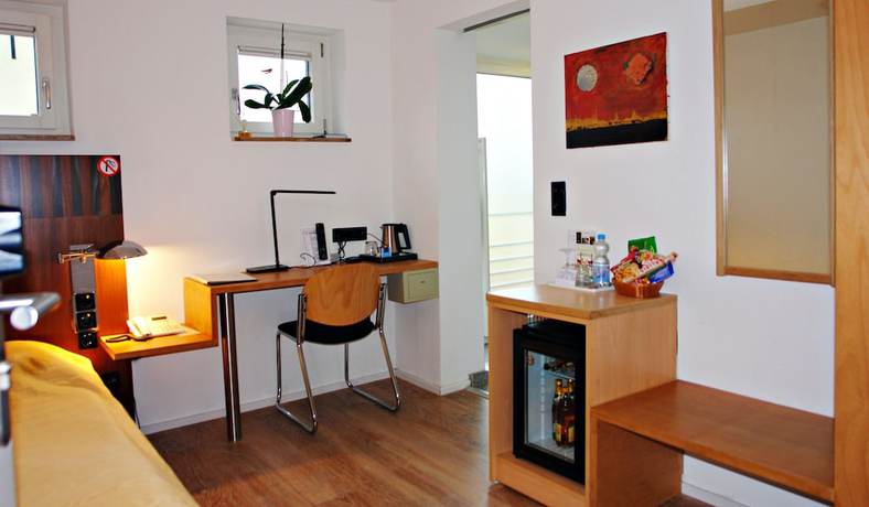 Imagen de la habitación del Hotel Arina. Foto 6