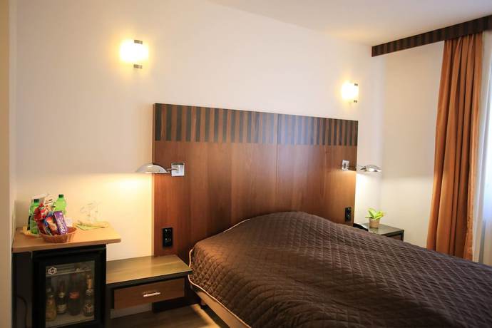 Imagen de la habitación del Hotel Arina. Foto 11