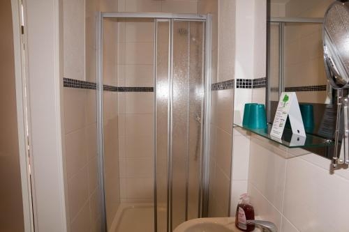 Imagen de la habitación del Hotel Arns. Foto 6