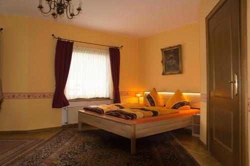 Imagen de la habitación del Hotel Arns. Foto 9
