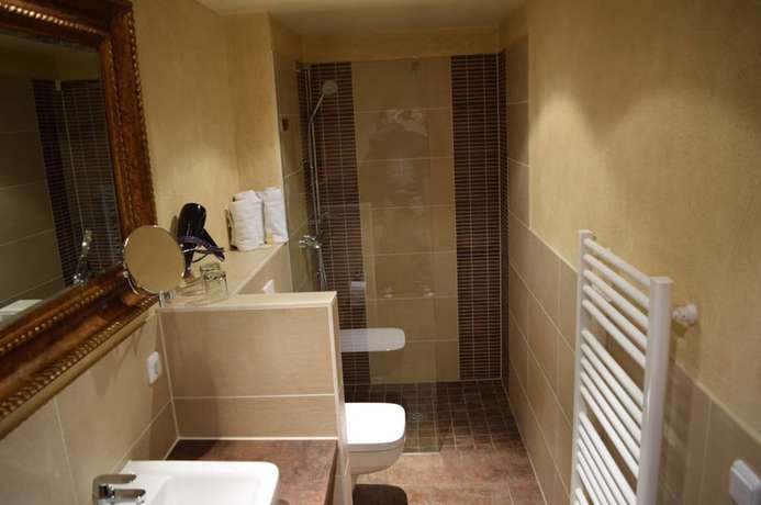 Imagen de la habitación del Hotel Arte Vida. Foto 13