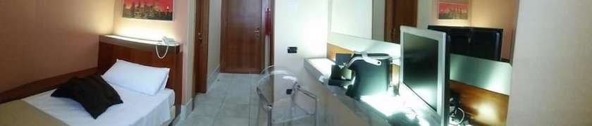 Imagen de la habitación del Hotel Artemide. Foto 3