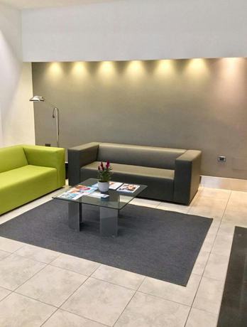 Imagen de los interiores del Hotel Artemide. Foto 19