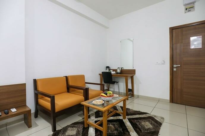 Imagen de la habitación del Hotel Ashray Inn Express. Foto 10