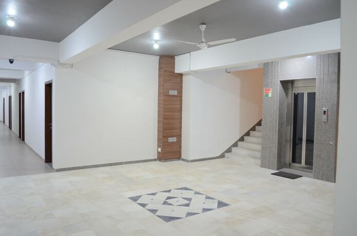 Imagen de los interiores del Hotel Ashray Inn Express. Foto 15