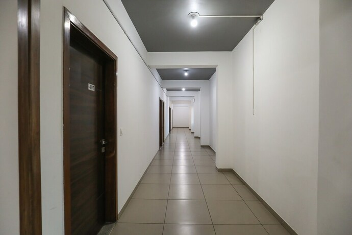 Imagen de los interiores del Hotel Ashray Inn Express. Foto 17