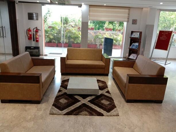 Imagen de los interiores del Hotel Ashray Inn Express. Foto 19