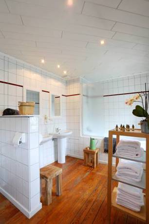 Imagen de la habitación del Hotel Aux Ecuries De La Reine. Foto 6