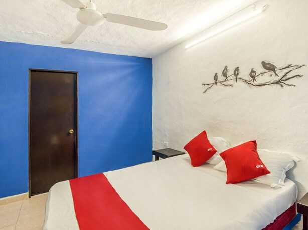 Imagen de la habitación del Hotel Aventura. Foto 15