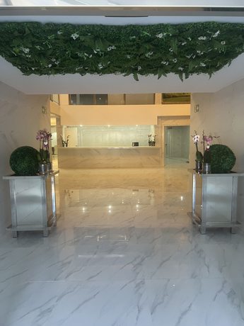 Imagen de los interiores del Hotel Aviación. Foto 15