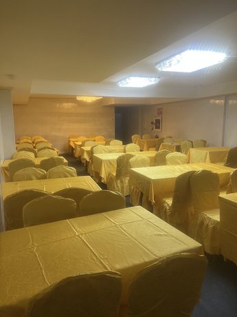 Imagen de los interiores del Hotel Aviación. Foto 17