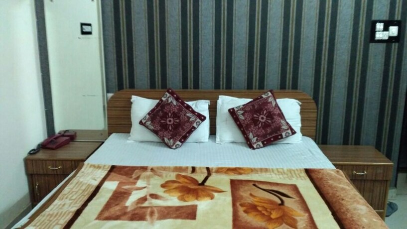 Imagen de la habitación del Hotel Awaas Corporate Inn. Foto 11