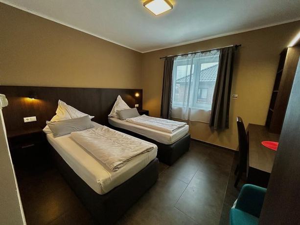Imagen de la habitación del Hotel Ayhan. Foto 4