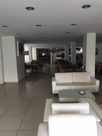 Imagen del bar/restaurante del Hotel Azer. Foto 3