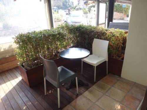 Imagen de la habitación del Hotel B Lodge. Foto 6