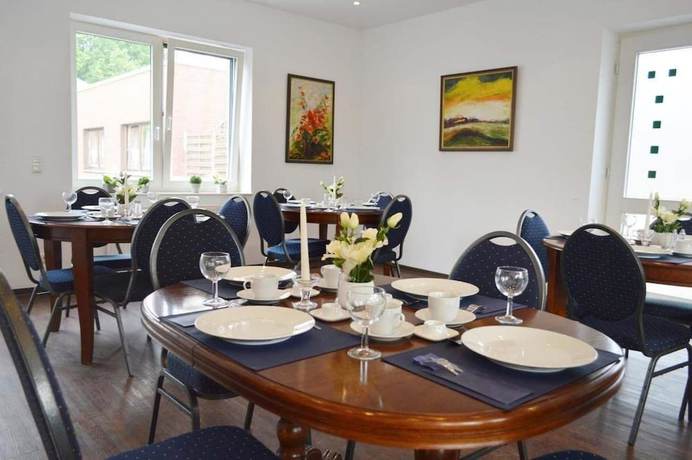 Imagen del bar/restaurante del Hotel B8 Voerde. Foto 2