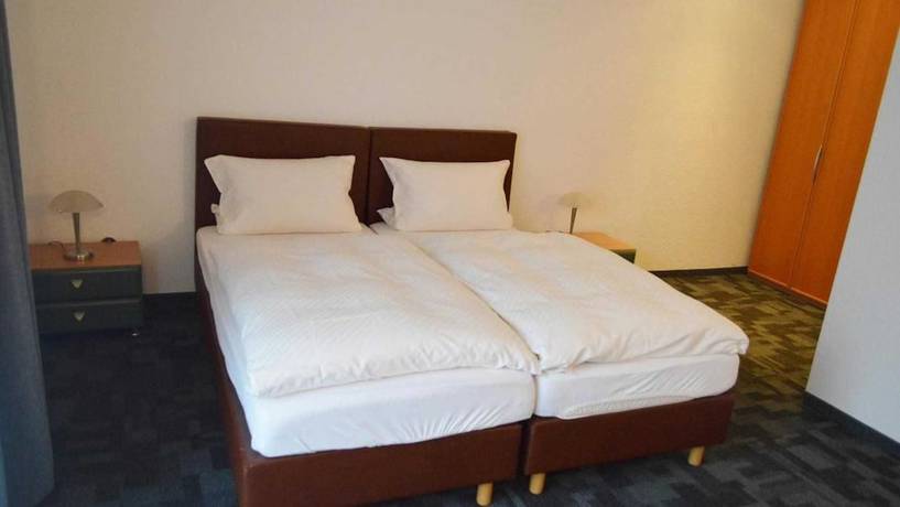 Imagen de la habitación del Hotel B8 Voerde. Foto 15