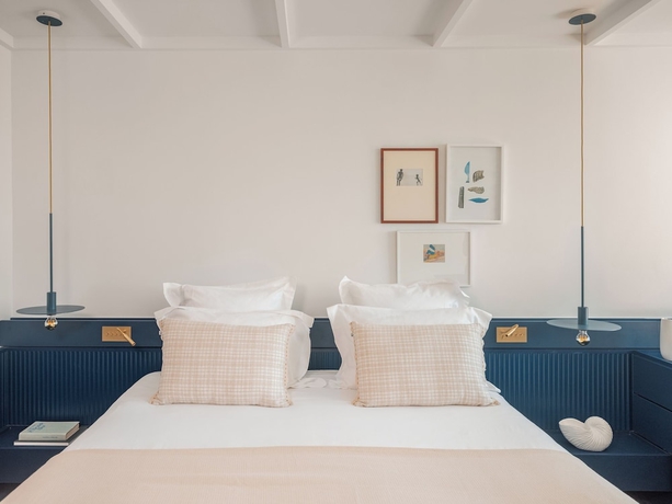 Imagen de la habitación del Hotel BLEU. Foto 2