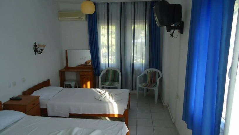 Imagen de la habitación del Hotel Babadag. Foto 4