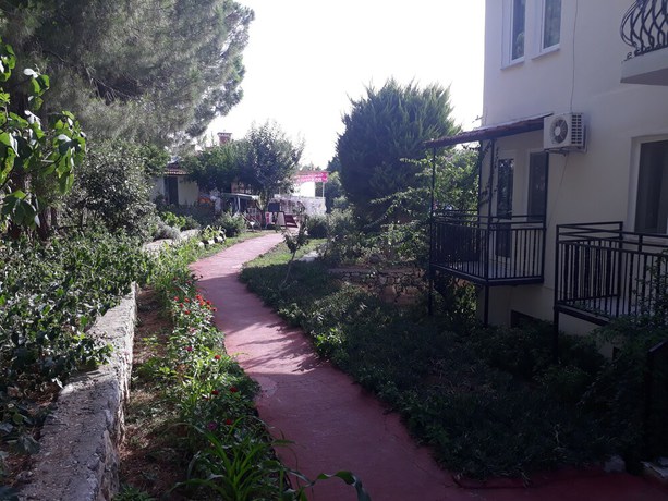 Imagen de los exteriores del Hotel Babadag. Foto 9