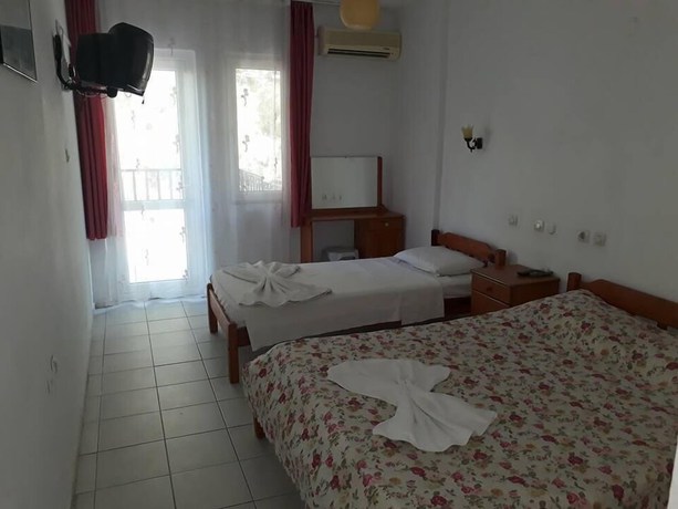Imagen de la habitación del Hotel Babadag. Foto 6