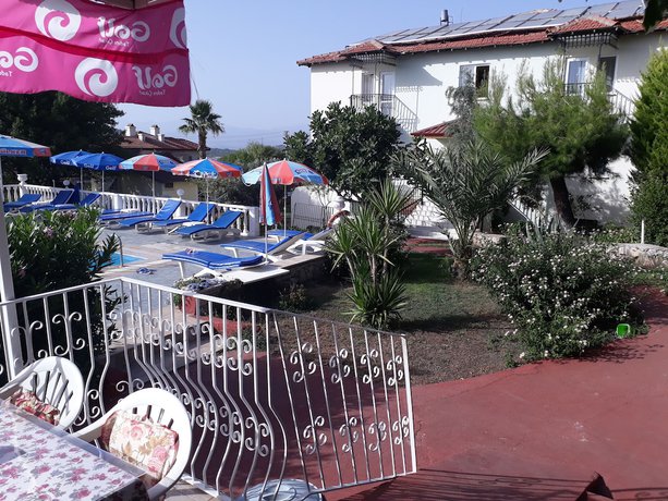 Imagen de los exteriores del Hotel Babadag. Foto 10