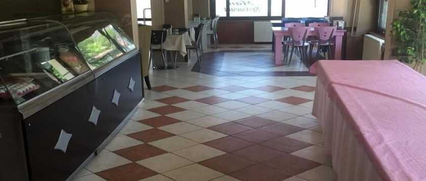 Imagen del bar/restaurante del Hotel Baghan. Foto 3