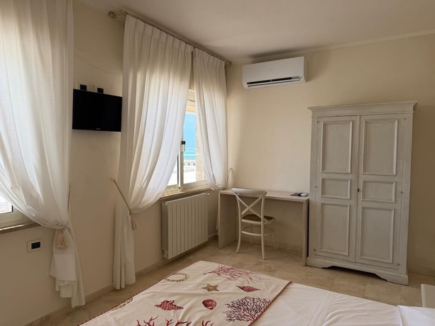 Imagen de la habitación del Hotel Bagni Lido. Foto 10