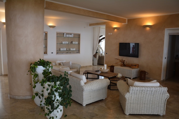Imagen de los interiores del Hotel Bagni Lido. Foto 12