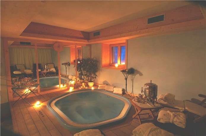 Imagen de la piscina del Hotel Baita Fiorita. Foto 19