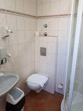 Imagen de la habitación del Hotel Balnoor. Foto 18