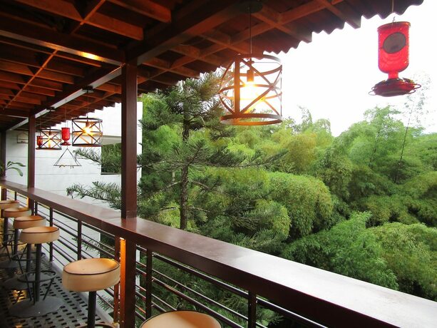 Imagen del bar/restaurante del Hotel Bambu Inn. Foto 4
