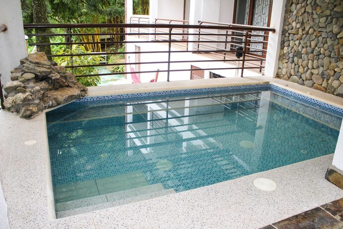 Imagen de la piscina del Hotel Bambu Inn. Foto 20