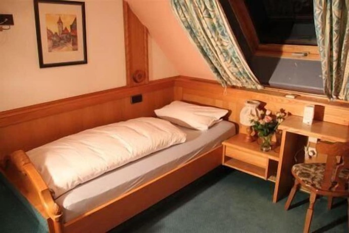 Imagen de la habitación del Hotel BandS. Foto 13