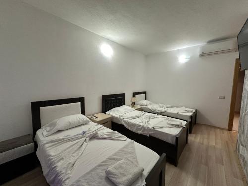 Imagen de la habitación del Hotel Bar Restaurant Real. Foto 18