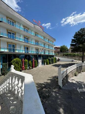 Imagen general del Hotel Bar Restaurant Real. Foto 11