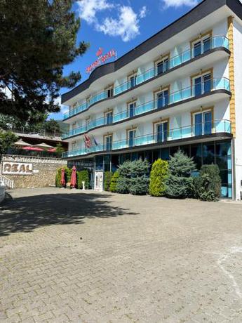 Imagen general del Hotel Bar Restaurant Real. Foto 12