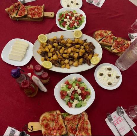 Imagen general del Hotel Bar Restaurant Real. Foto 15