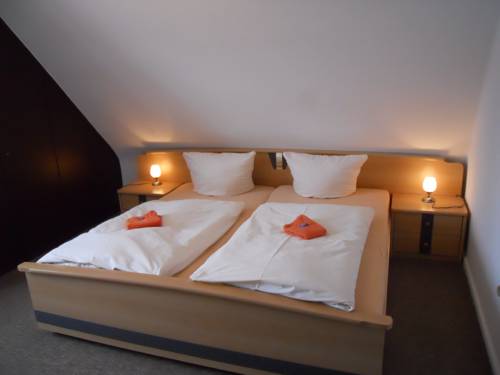 Imagen de la habitación del Hotel Bastei. Foto 16