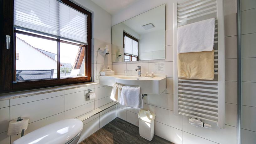 Imagen de la habitación del Hotel Bauer Gro&szlig;bettlingen. Foto 10