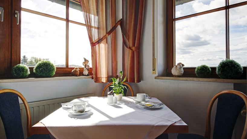 Imagen del bar/restaurante del Hotel Bauer Gro&szlig;bettlingen. Foto 3