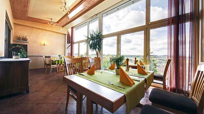 Imagen del bar/restaurante del Hotel Bauer Gro&szlig;bettlingen. Foto 8