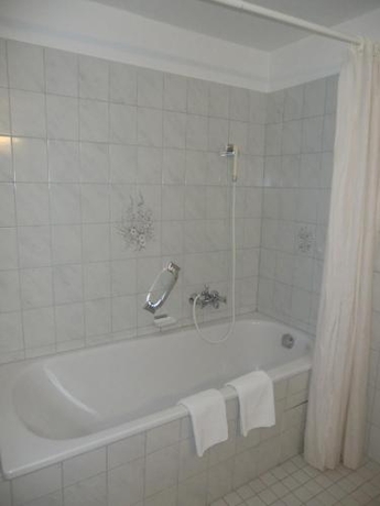 Imagen de la habitación del Hotel Bavaria, Bad Wiessee. Foto 8