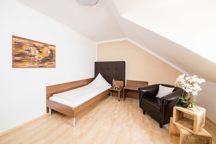 Imagen de la habitación del Hotel Bavaria Garni. Foto 3