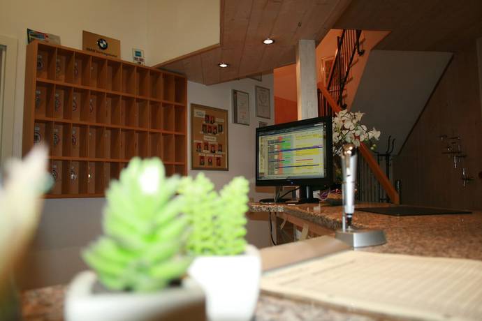 Imagen de los interiores del Hotel Bavaria Garni. Foto 15