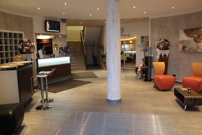Imagen del bar/restaurante del Hotel Bavaria Garni. Foto 2