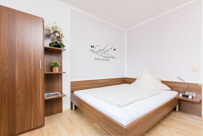Imagen de la habitación del Hotel Bavaria Garni. Foto 11